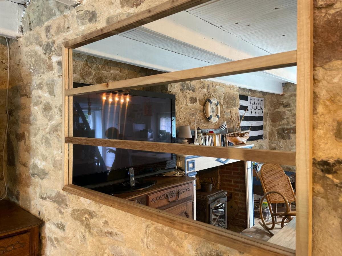 Authentique Maison De Pecheur Au Coeur D'Un Hameau Crozon Esterno foto